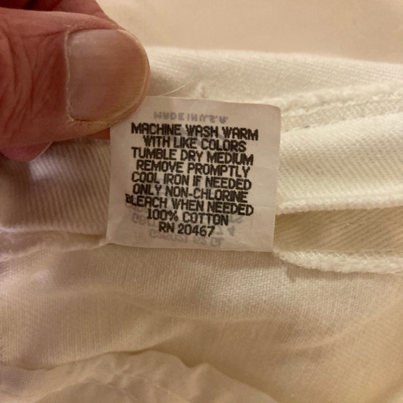 Vintage Chic jean shorts - Picture 14 of 14